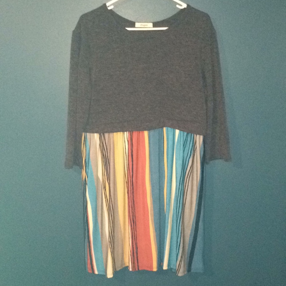 💜 5/$15 💜 Eloges striped sweater tunic